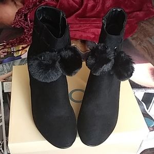 poм-poм вlacĸ ѕυede anĸle вooт (ѕιze 8.5)